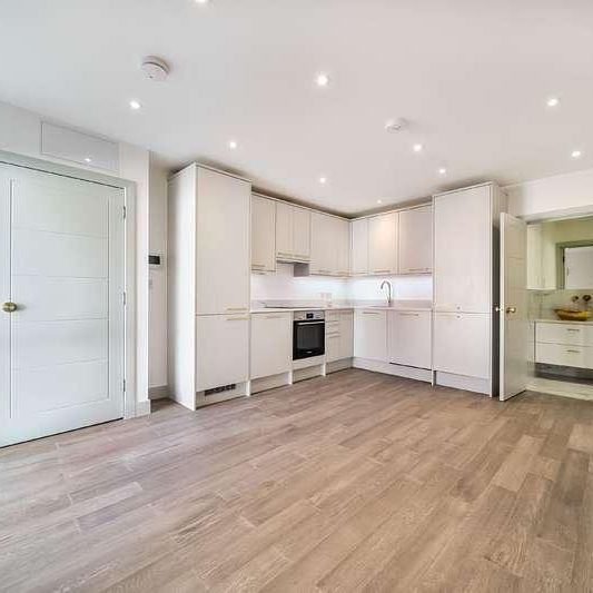 Norbury Crescent, London, SW16 - Photo 1