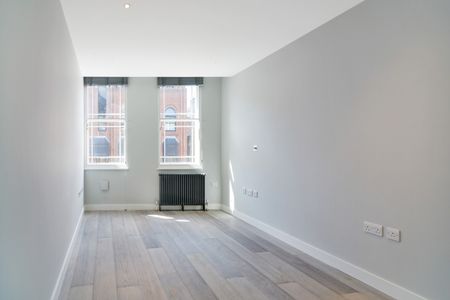 1 Bedroom Apartment, St. Martin’s Lane, Covent Garden, WC2N - Photo 3
