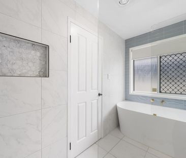 FAMILY HOME IN HERITAGE PARK - Photo 3