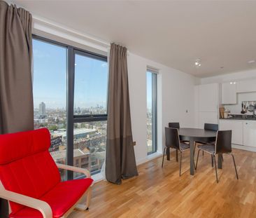 Larkwood Avenue, London, SE10 8GE - Photo 4