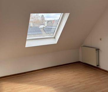 Gemütliche 2-Zimmer Dachgeschosswohnung in Eilendorf - Photo 1