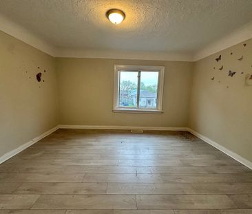 For Lease - 51 Lyons Avenue Unit# 4, Welland, Ontario - Photo 3