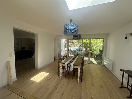 Location Maison 7 pièces 216m² BOIS LE ROI 77590 - Photo 2