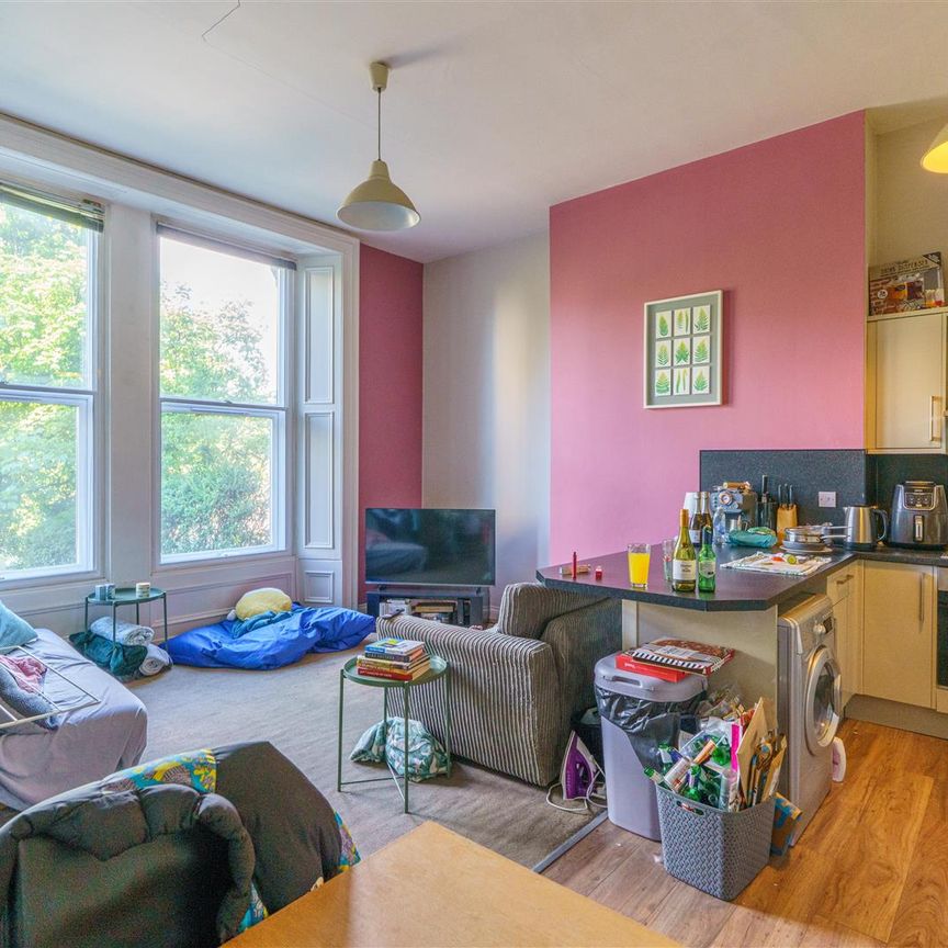 3 bed apartment to rent in Osborne Terrace, Newcastle Upon Tyne, NE2 - Photo 1