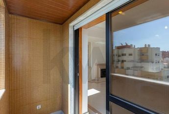 Apartamento T4 em Lisboa