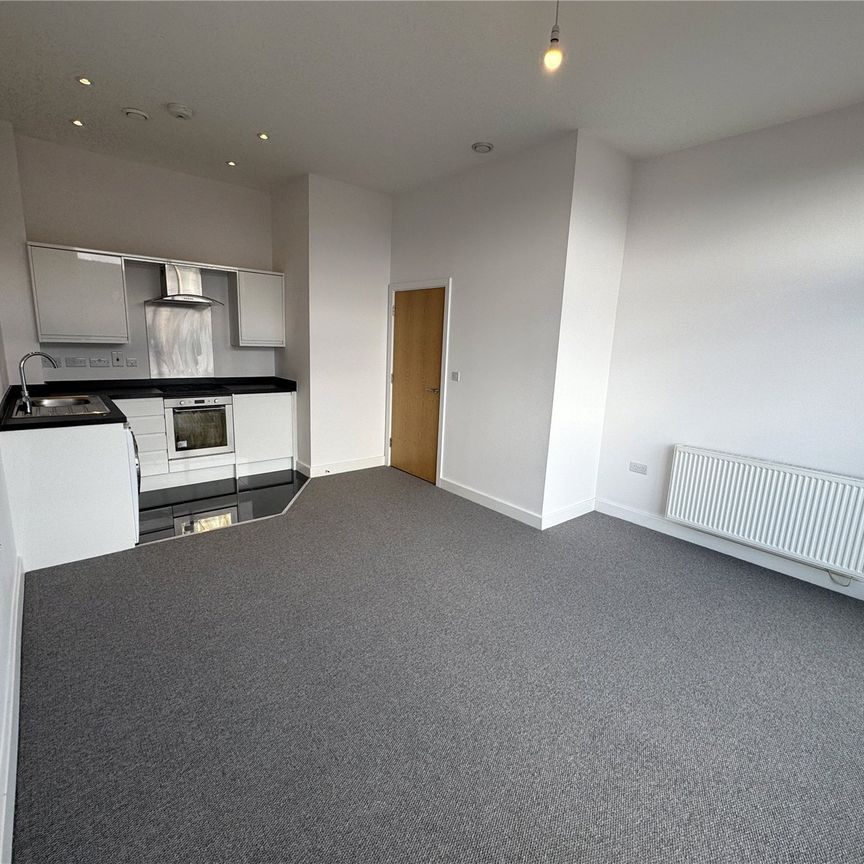 Knoll Road, Camberley, Surrey, GU15 - Photo 1