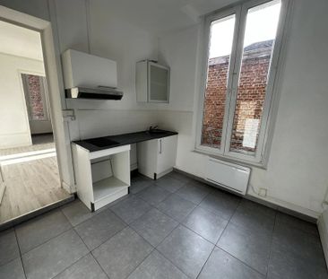 Location Studio 1 pièces 25 m2 à Saint-Quentin - Photo 4