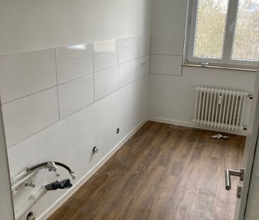 Schöne 3 ZKB Wohnung mit Balkon sucht SIE - Photo 1