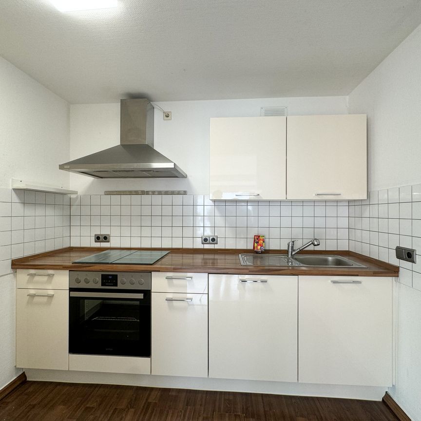 Siegburg-Zange: Schöne 2-Zimmer-Wohnung mit großem Balkon, Garage - Photo 1