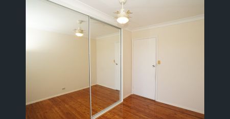 FAMILY HOME WITH LARGE BACKYARD! - Photo 2