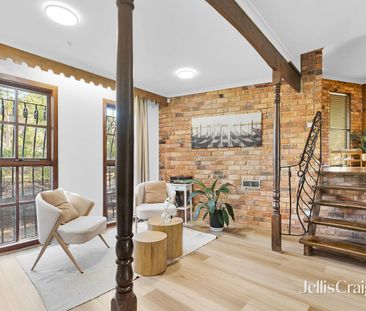 An Iconic, Architect-Designed Showpiece in a Premier Position - Photo 1