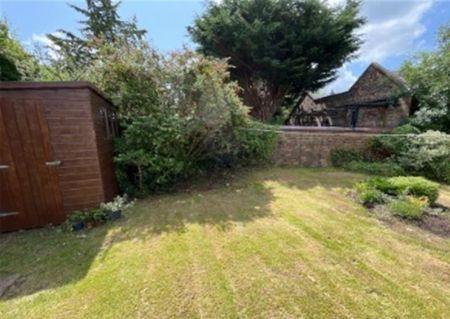 2 bedroom terraced house to rent - Photo 4