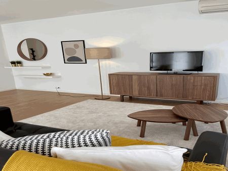 Apartamento T1 para arrendamento com móveis, garagem e arrecadação em Entrecampos, Lisboa - Photo 5