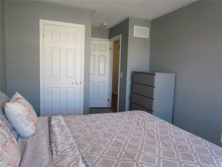 For Lease - 434 Athabasca Common, Oakville, Ontario - Photo 3