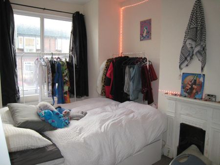 2 bedroom flat to rent - Photo 3