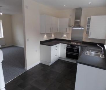 2 bedroom semi-detached house to rent - Photo 6