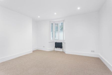 4 bedroom terraced house to rent - Photo 5