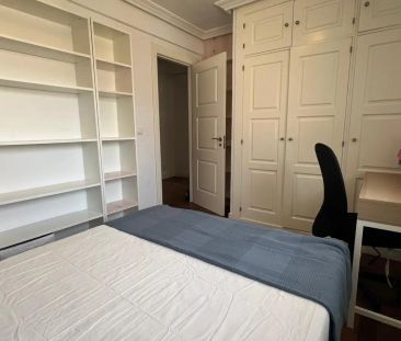Room in a shared 12-bedroom apartment for rent in Ciudad Universitaria. - Foto 1