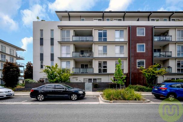 Lakeside Luxury - Photo 1