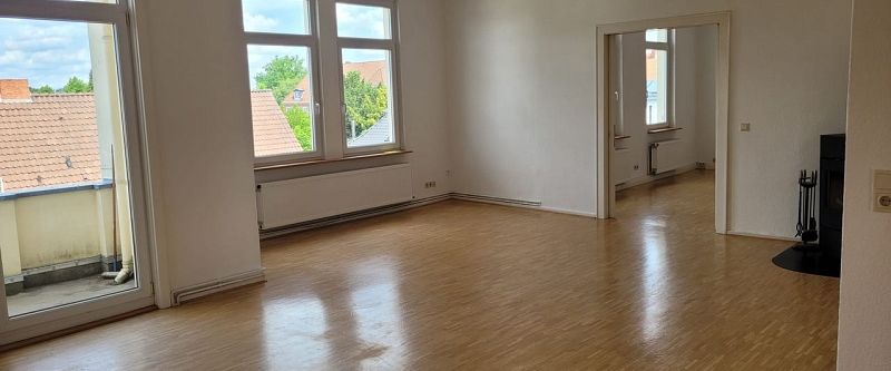 Schöne 4-Zimmer Altbauwohnung in zentraler Lage - Foto 1