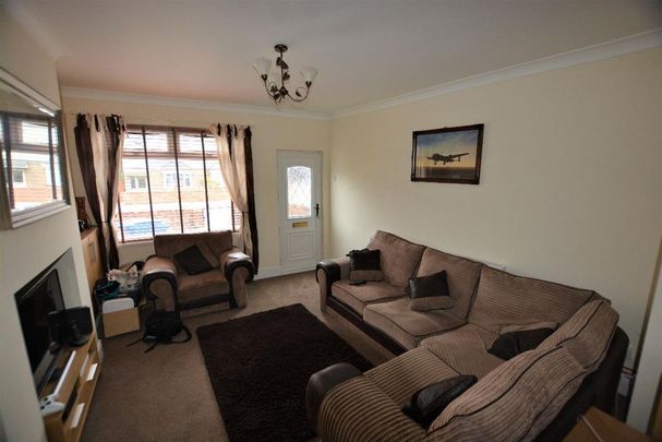 2 bedroom terraced house to rent - Photo 1
