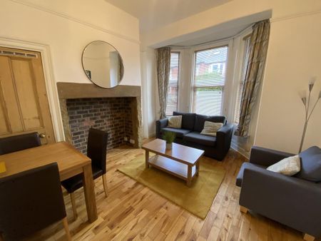 3 bedroom end of terrace house to rent - Photo 2