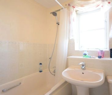 2 bedroom house to rent - Photo 3