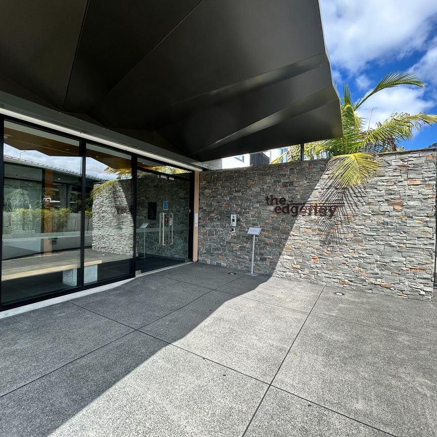 2 Bedrooms on Edgerley Ave - Photo 1