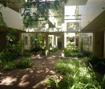 LOCK UP AND LEAVE - Photo 5