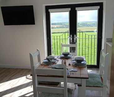 STUDENT LET 2026-27, 92 Portstewart Road, Coleraine, BT52 1SD - Photo 2