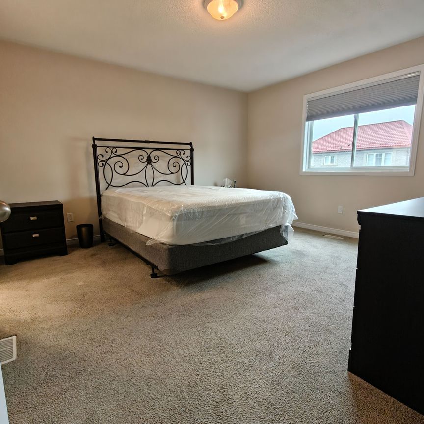 For Lease - 116 Silverwood Circle, Ajax, Ontario - Photo 1