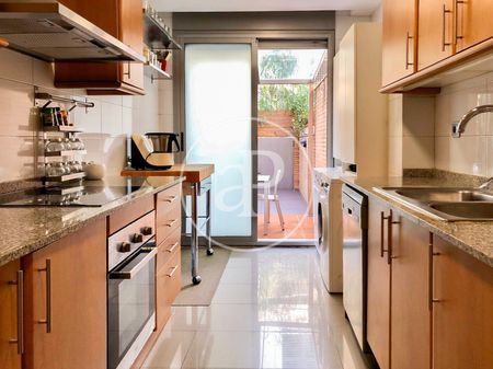 Apartment for rent in the center of Sarrià - Photo 2