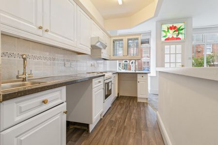 2 bedroom ground floor maisonette to rent - Photo 4