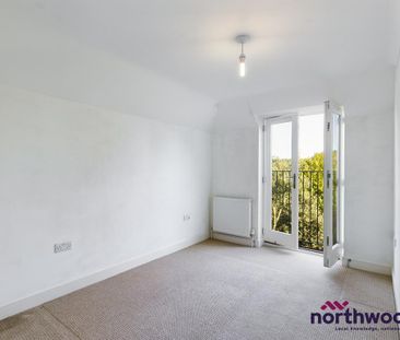 2 bedroom flat to rent - Photo 4