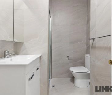 “Unfurnished 1 Bedroom Apartment in Heart of Brisbane” - Photo 3