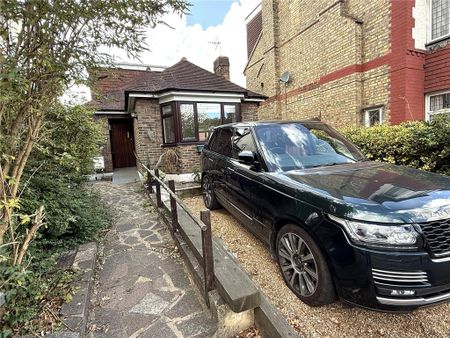 3 bedroom bungalow to rent - Photo 2