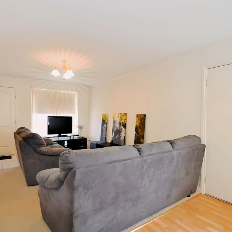 3 Bed, 1 Bath - Photo 1