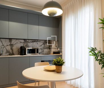 Modern Designer Studio in Salamanca District - Photo 2