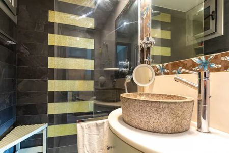 Avinguda del Paral·lel, Barcelona, Catalonia 08004 - Photo 5