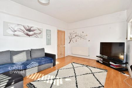 1 bedroom flat to rent - Photo 2
