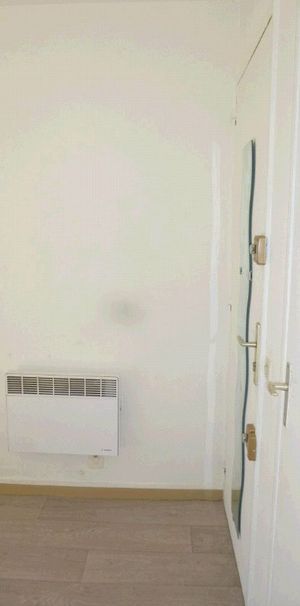 Appartement 1 pièces 10m2 MARSEILLE 9EME 299 euros - Photo 1