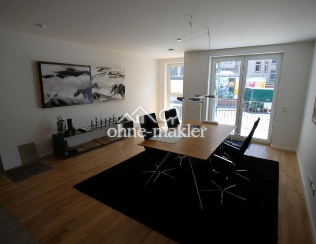 2-Zimmer-Wohnung mit Einbauküche und Balkon in Zentrumsnähe zu vermieten! - Foto 1