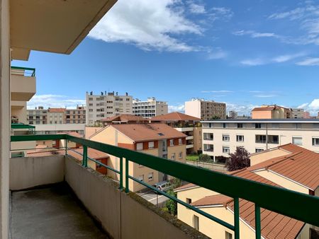 Location Appartement 1 pièce 36m² ROANNE 42300 - Photo 4