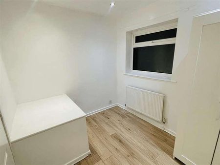 Barchester Avenue, Bolton, BL2 - Photo 4