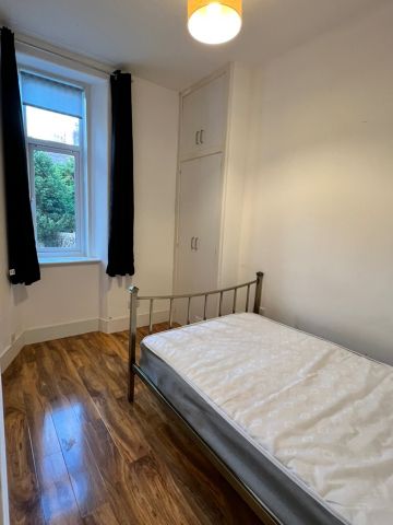 1 Bed Flat, Mid Stocket Road, AB15 - Photo 2