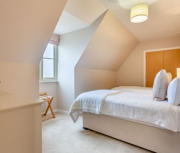 4 bedroom terraced house to rent - Photo 6