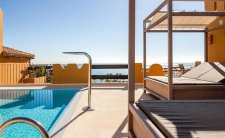 4 room luxury Apartment for rent in Estepona, Andalusia - Photo 3