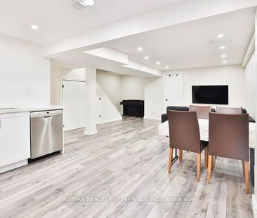 For Lease - 2673 Kingsberry Crescent Unit# (Bsmt), Mississauga, Ont... - Photo 2