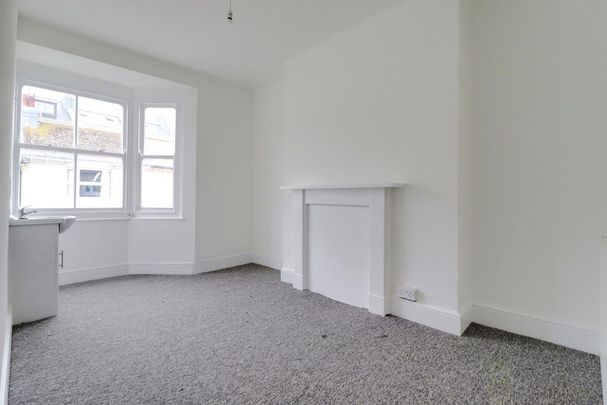 4 bedroom maisonette to rent - Photo 1