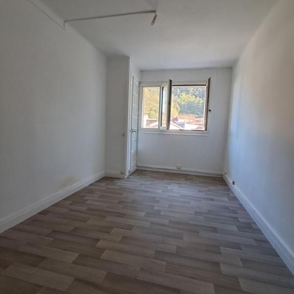 ST MARTIN LE VINOUX - APPARTEMENT T1 - 28 RUE PIERRE SEMARD - LA BUISSERATE - ST MARTIN LE VINOUX - Photo 1